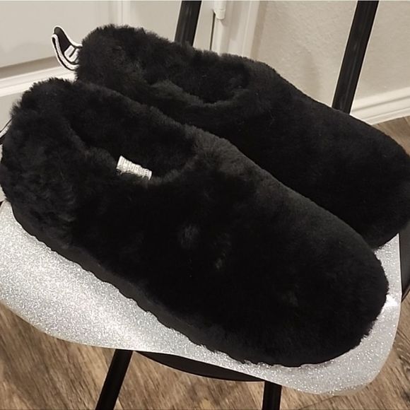 Ugg Classic Comfy Bootie- Black - Picture 10 of 11